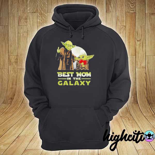 Nice master Yoda and baby Yoda best mom in the galaxy Star wars hoodie